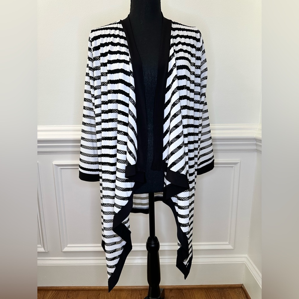 IC‎ Collection by Connie K - Black & White Striped Waterfall Cardigan - Size M